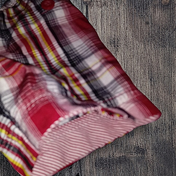 👣🦇FREE W/PURCHASE 2 Boys Tops 3 & 4 *Bundle* - Picture 5 of 8